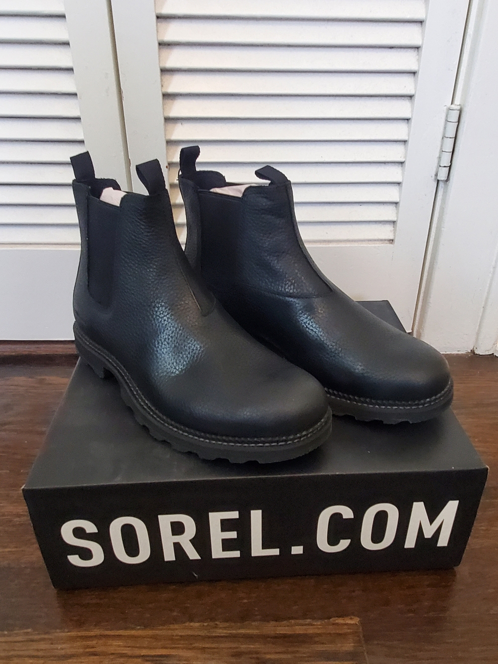Sorel Black Madson Chelsea WP Boots - Waterproof Pebbled Leather Slip-On